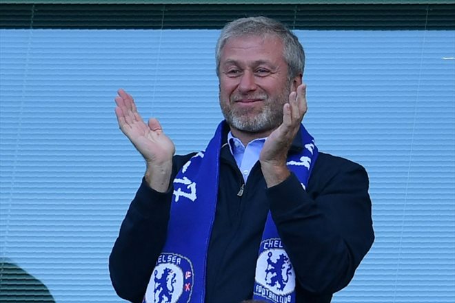 Roman Abramovitch lors d'un match de son club Chelsea à Londres le 21 mai 2017
