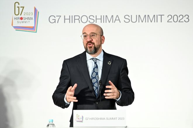 Le président du Conseil européen Charles Michel lors d'une conférence de presse à Hiroshima, le 19 mai 2023 au Japon