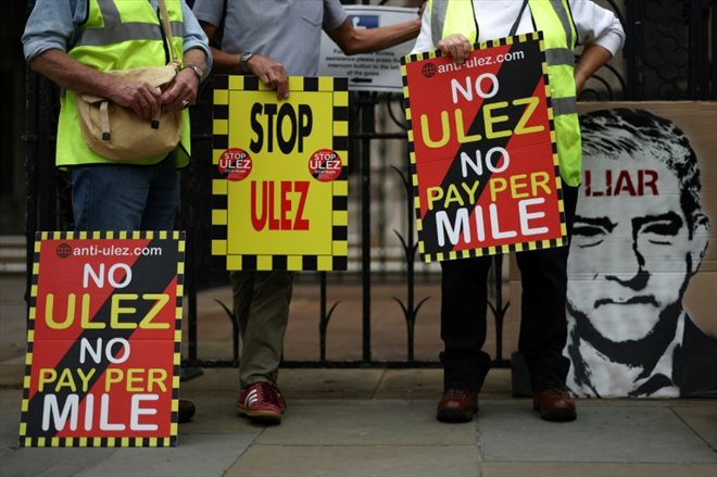 Manifestation contre l'extension de la zone ULEZ à Londres, le 28 juillet 2023