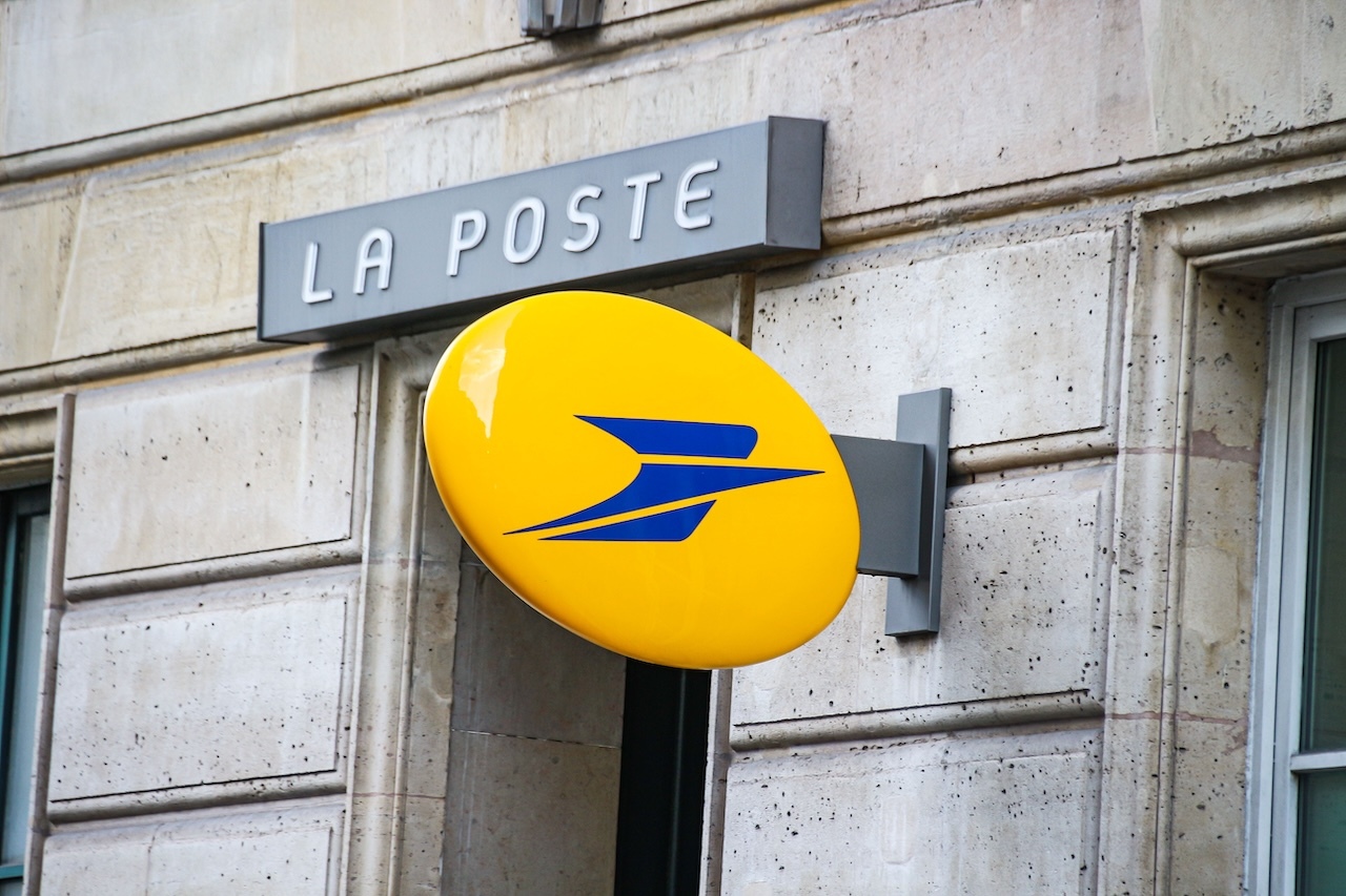 Timbres, colis, courrier : tous les prix de La Poste vont grimper en 2026