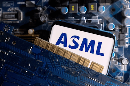 ASML revoit à la hausse ses prévisions 2026, portée par l'essor de l'IA